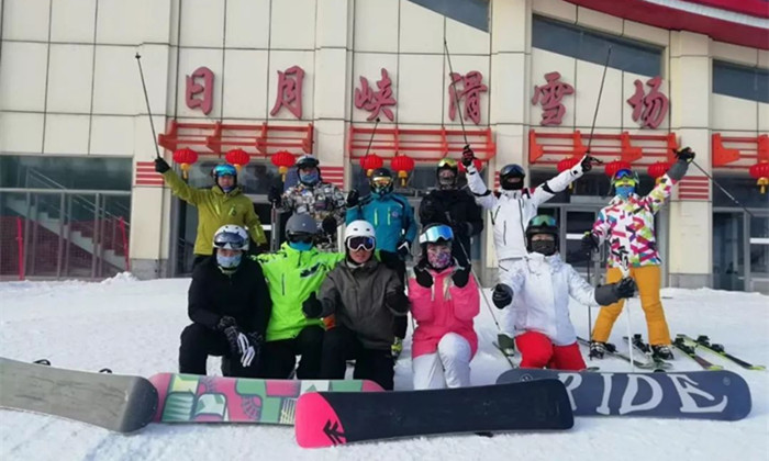 黑龙江伊春市铁力日月峡滑雪场