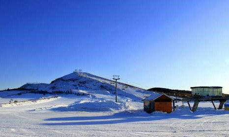 山东青岛即墨金山滑雪场