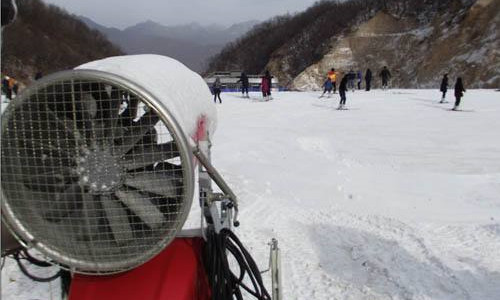 租赁造雪机如何选择好造雪机