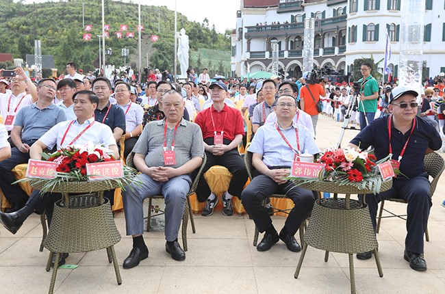 第四届旅发会在关岭冰雪小镇举行4