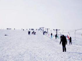 新疆昌吉阿什里龙山滑雪场