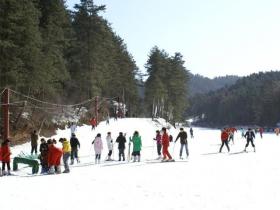 陕西铜川玉华宫滑雪场