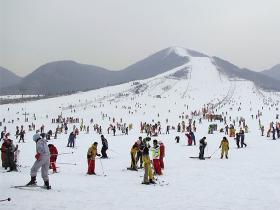 河南三门峡甘山滑雪场