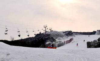 山西运城平陆风口滑雪场