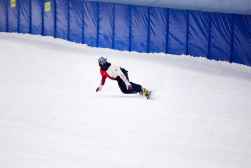 冬奥500天倒计时 中国冰雪健儿在成都全力备战2