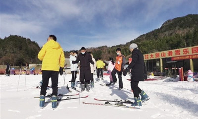 大别山滑雪乐园