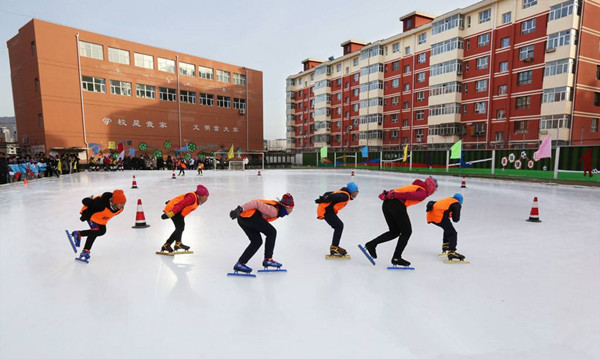 学校各显其能让冰雪进校园工作落到实处