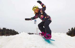 室内滑雪场一般雪道面积是多少？