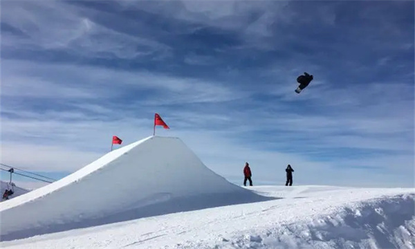 室内滑雪场设计公司